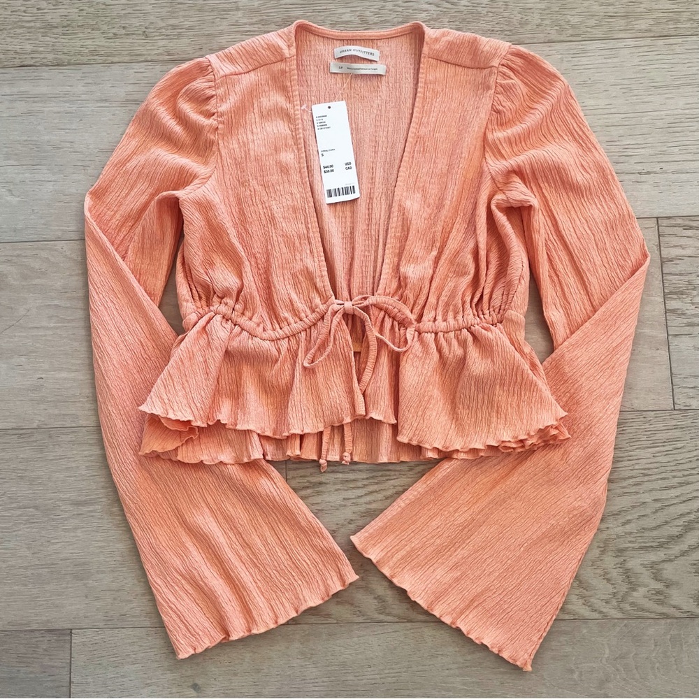 NWT Urban Outfitters Tie Front Cropped Flare Sleeve Coral Top
